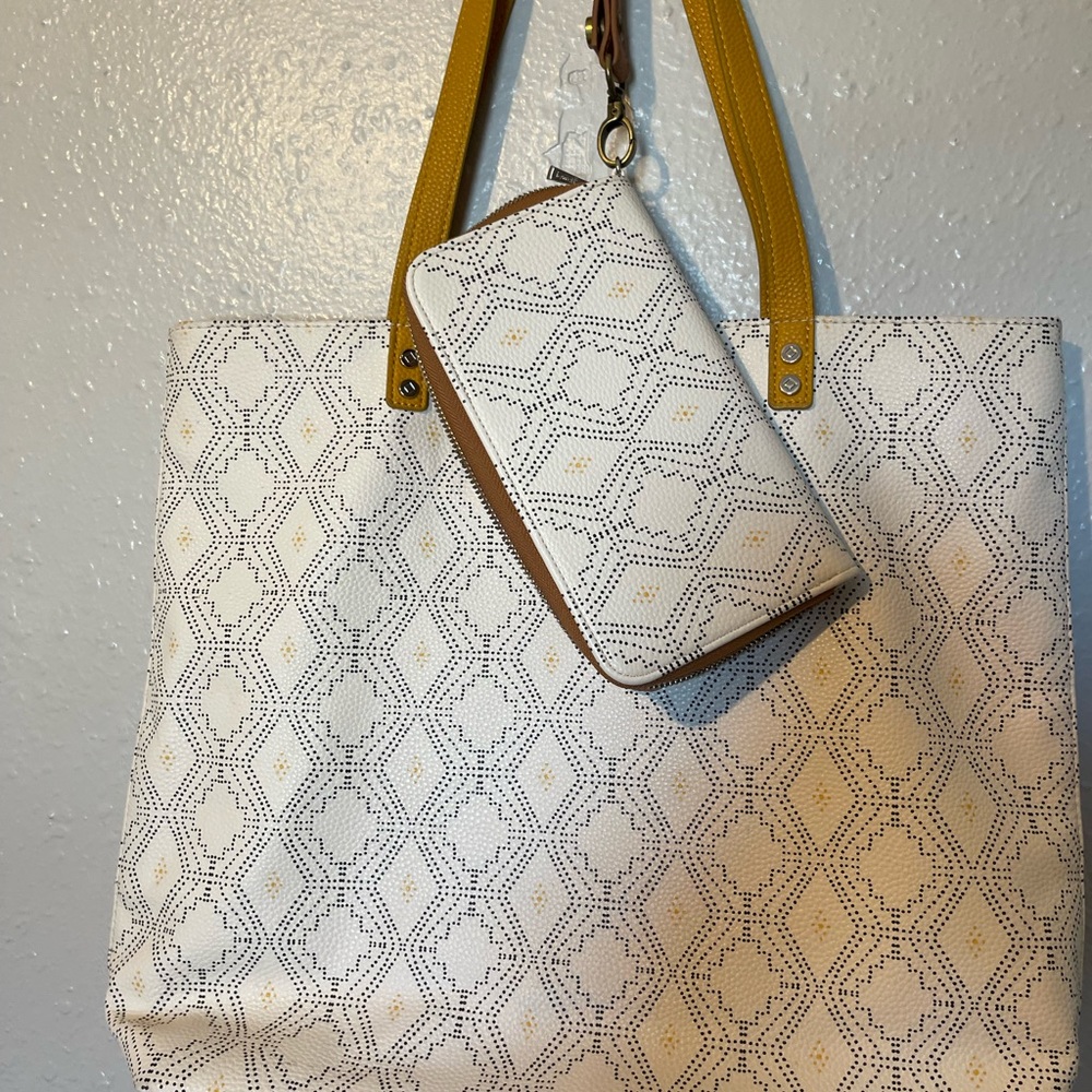 31 Purse and wallet